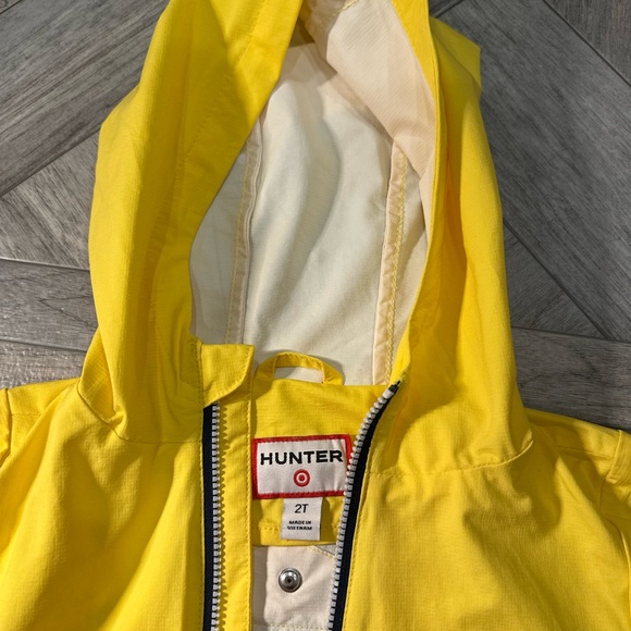 Hunter 2T Yellow Hooded Raincoat - Picture 3 of 16